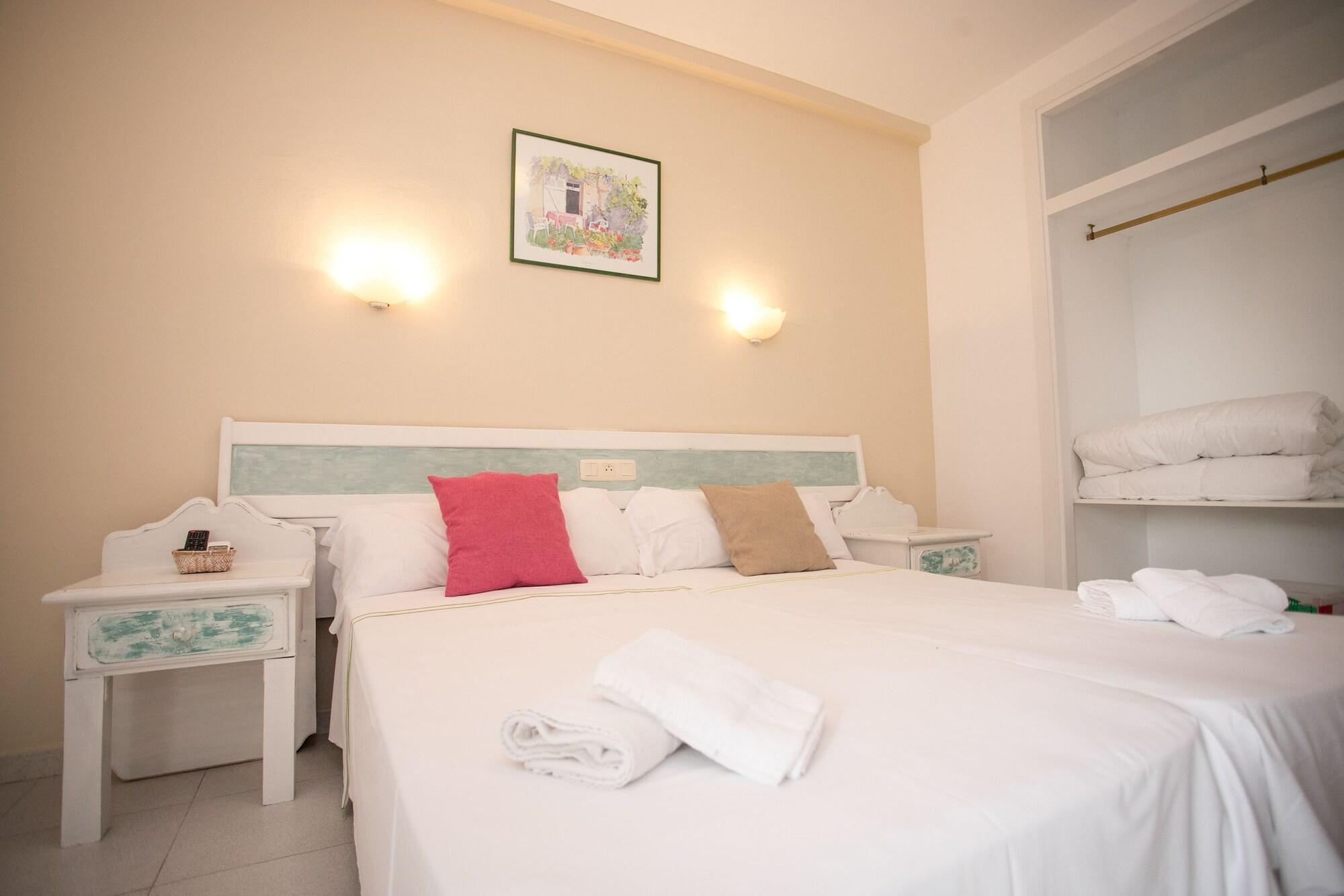 Hostal La Torre Almunecar Exterior photo