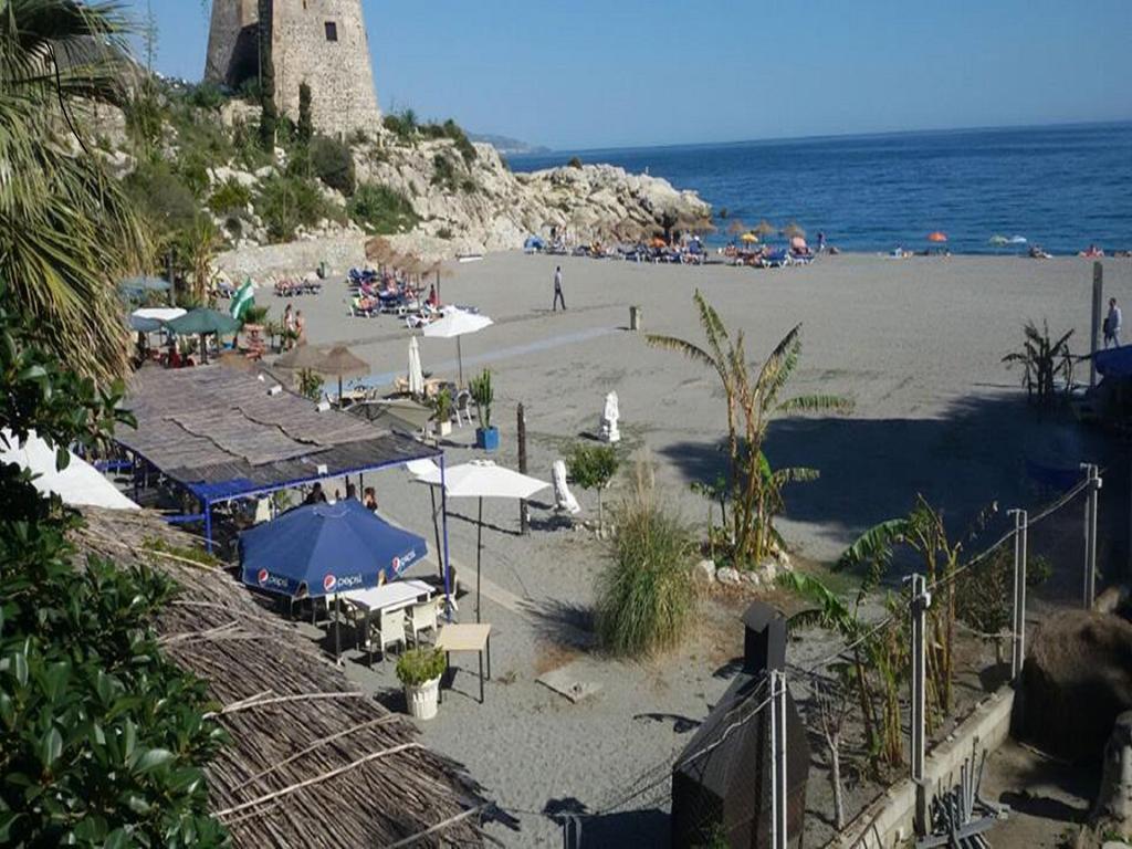 Hostal La Torre Almunecar Exterior photo