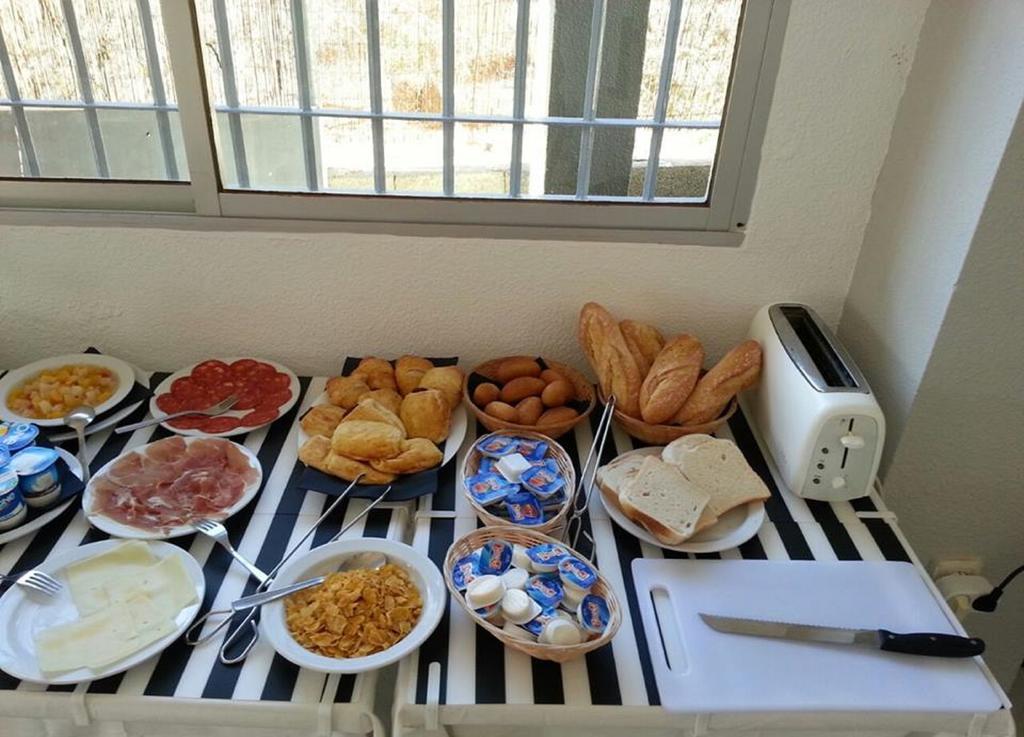 Hostal La Torre Almunecar Exterior photo