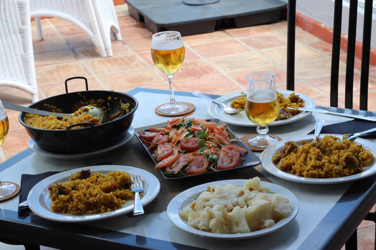Hostal La Torre Almunecar Exterior photo
