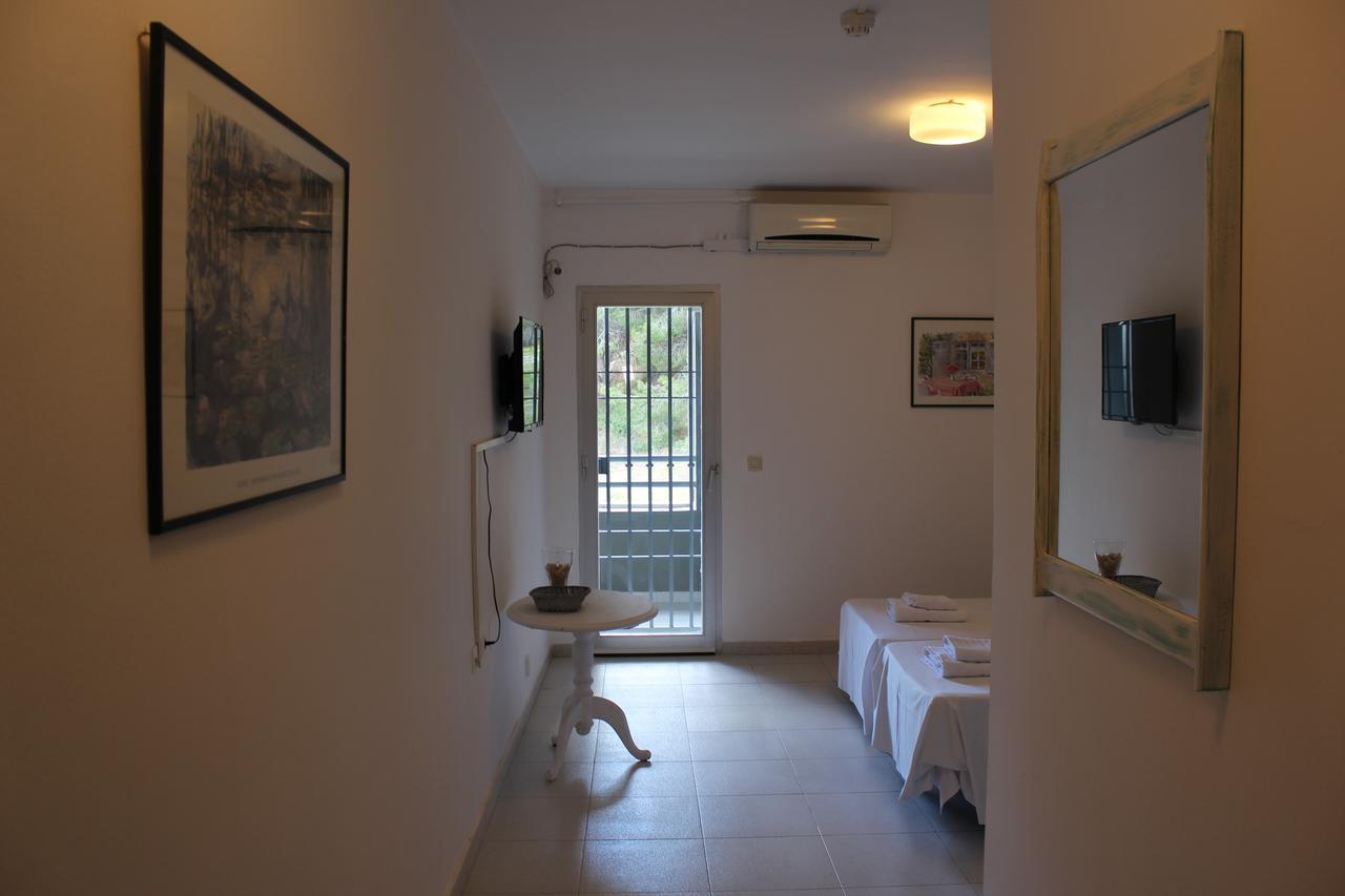 Hostal La Torre Almunecar Exterior photo