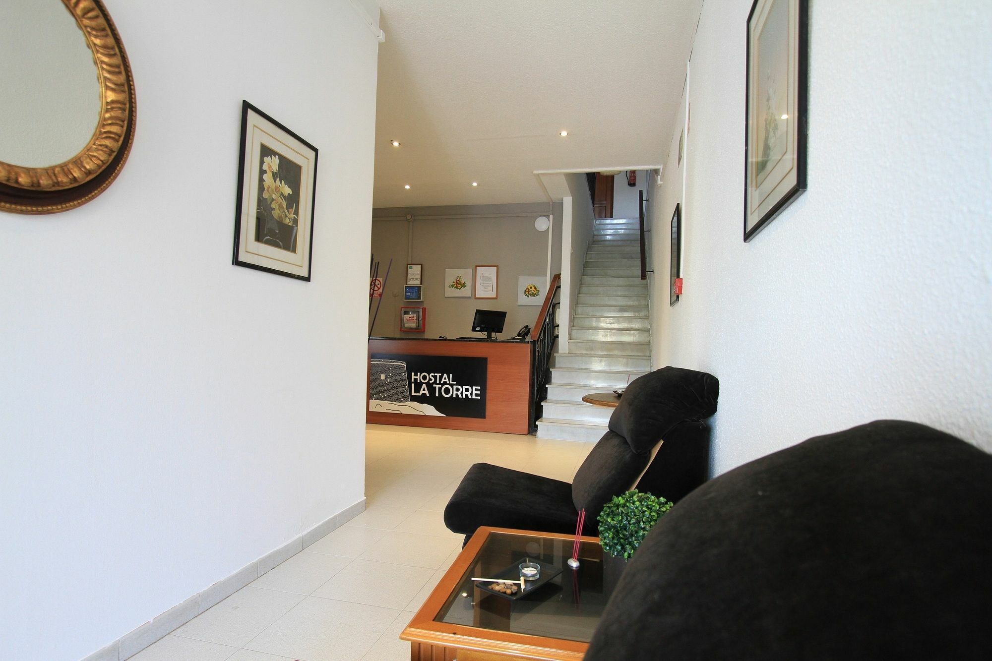 Hostal La Torre Almunecar Exterior photo