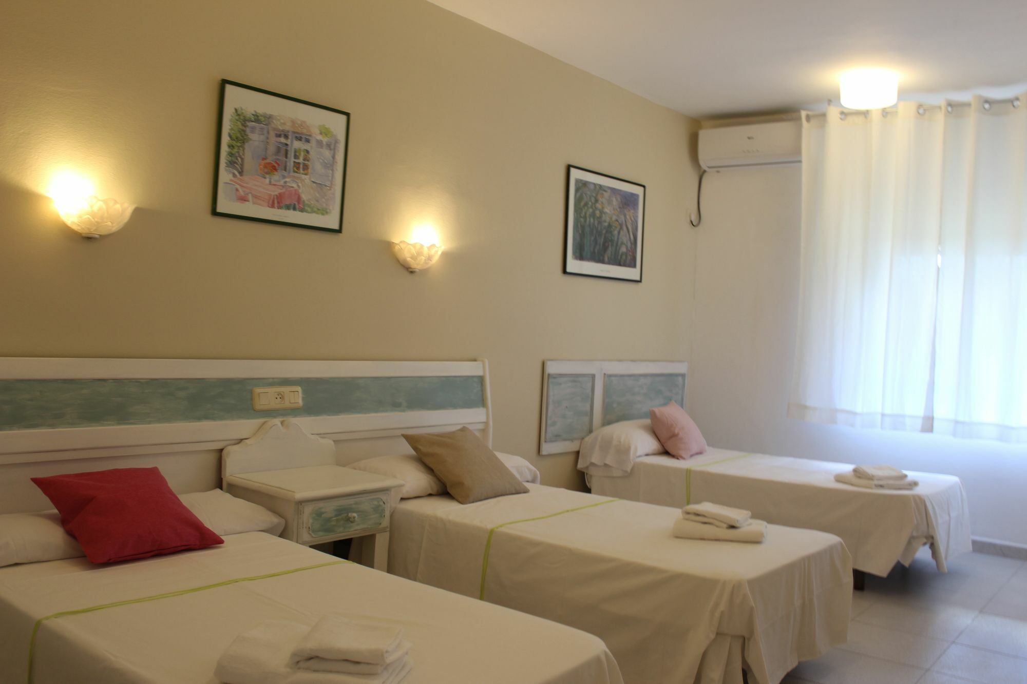 Hostal La Torre Almunecar Exterior photo